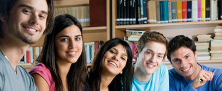 Giovani studenti e studentesse